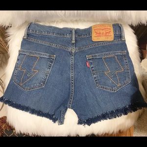 ⚡️ VINTAGE UPCYCLED LEVIS SHORTS ⚡️